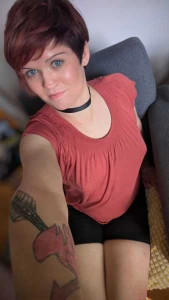 Photo 4 of Sacha Ruby Bloom