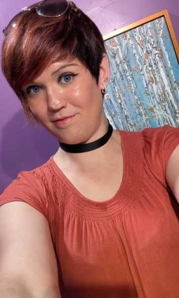 Photo 3 of Sacha Ruby Bloom