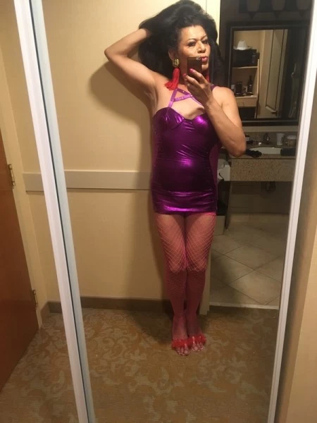 Thumbnail of Gia COUGAR mature sexy mistress  minded 😈’s photo gallery