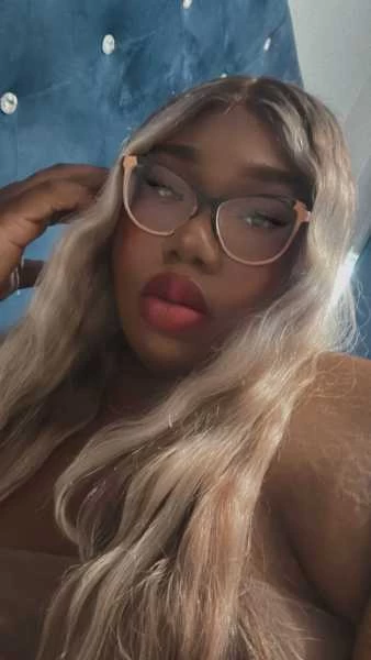 Thumbnail of GIA GORGEOUSS: TORONTO’s photo gallery