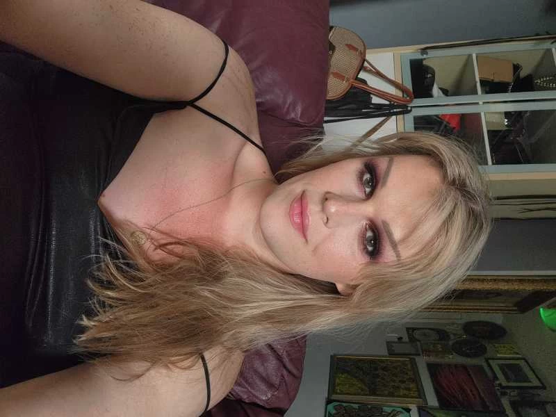 Photo 5 of Glamazon YVR