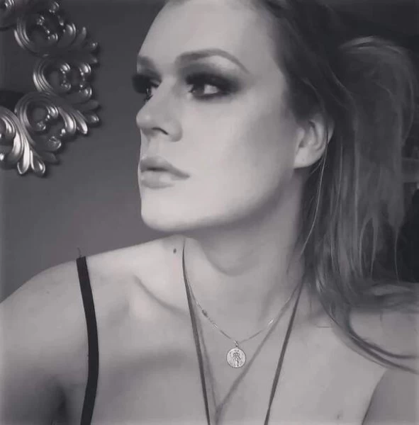 Photo 3 of Glamazon YVR