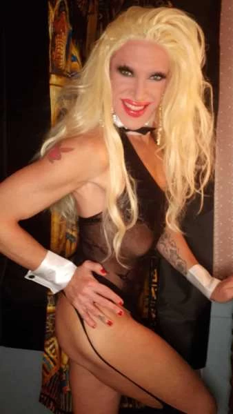 Photo 4 of Debbie