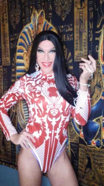 Photo 2 of Debbie